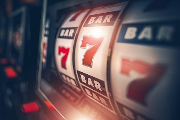 Sic Bo table layout and betting grid